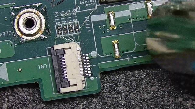 Снятие элементов с донорской платы с помощью Atten ST-862D смотреть онлайн