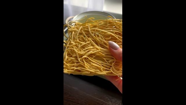 СУП КУРИНЫЙ С ЛАПШЕЙ.mp4