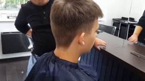 Проверка мужской стрижки в школе Павла Баженова