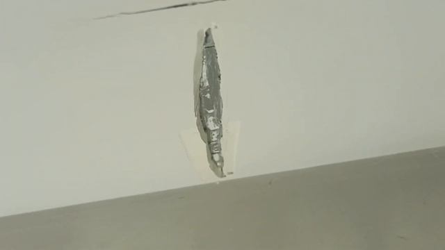 Треснул потолок из ГКЛ. Решаю проблему. Выводы. смотреть онлайн