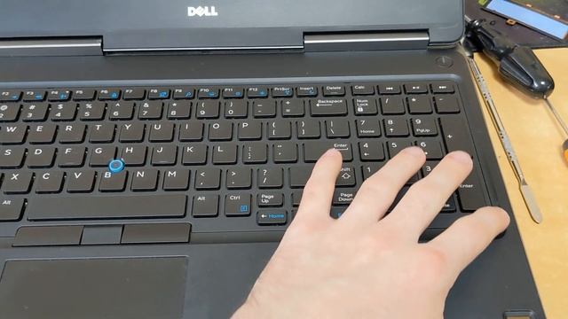 Заміна динаміків і термопасти | Dell Precision 7510