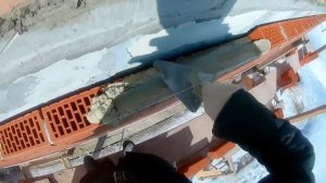 кладка красного кирпича с белым раствором