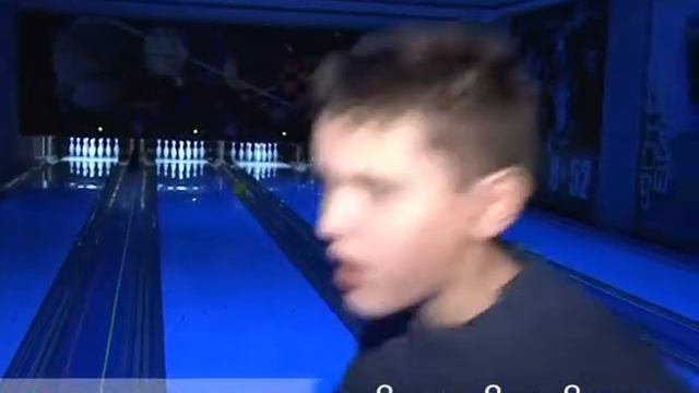 Боулинг в Галактике смотреть онлайн