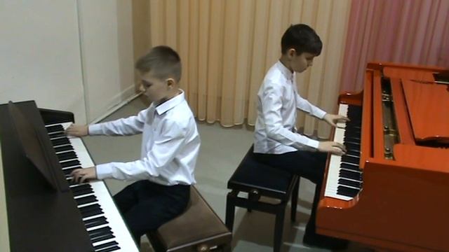 Фортепианный дуэт: Тутаев Вадим и Серебряков Кирилл, Симонян "Полька Хоттабыча" смотреть онлайн