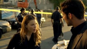 Люцифер 1x2 - Люцифер cкуривает улики