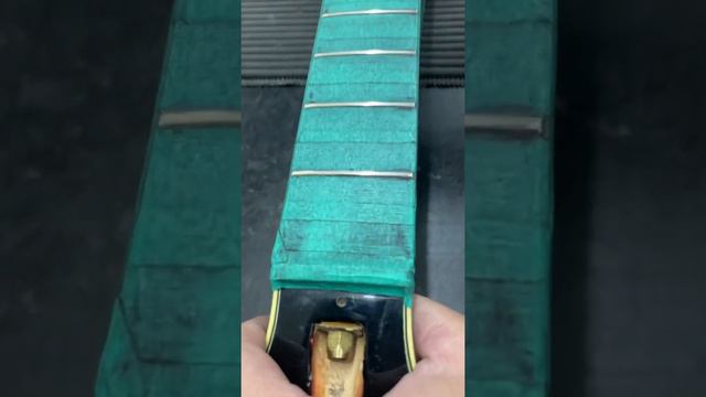 Regulagem completa - Setup com nivelamento de trastes - Archtop смотреть онлайн