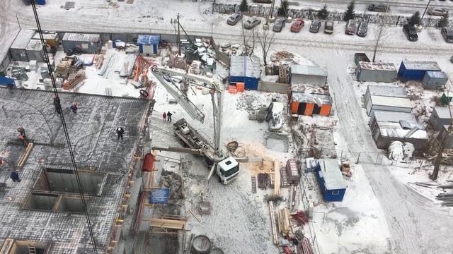 Башенный кран, Спасает бетононасос ,Саня Крановщик, Sanya the crane operator