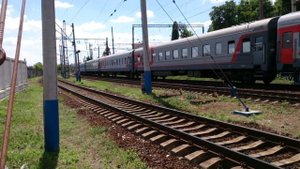 ЭП10-010 с поездом №60 София-Москва по станции Киев-пассажирский