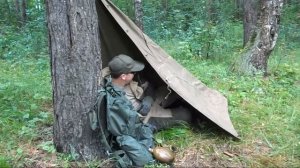 [РВ] Быстрое укрытие от дождя в лесу из плащ-палатки