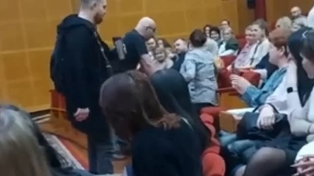 #КАКИМ ПСИХИЧЕСКИМ РАССТРОЙСТВОМ СТРАДАЕТ САТЬЯ ДАС? РАЗБОР ПСИХОЛОГА Сатья Дас ударил  женщину