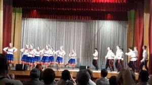 Выпускной класс на отчетном концерте детской студии танца Казаки России