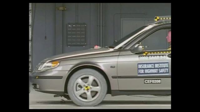 Saab 9-5 Crash Test 2002