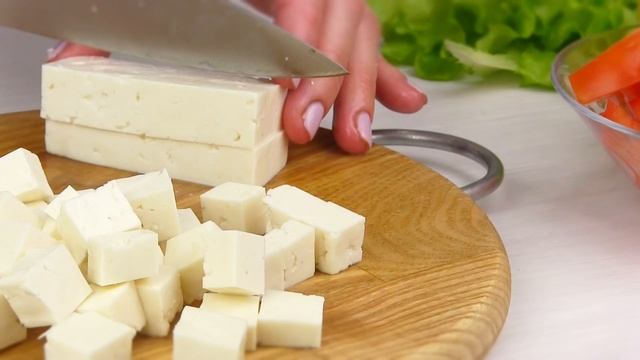 ГРЕЧЕСКИЙ Цезарь/Домашний Салат с курицей и сухариками