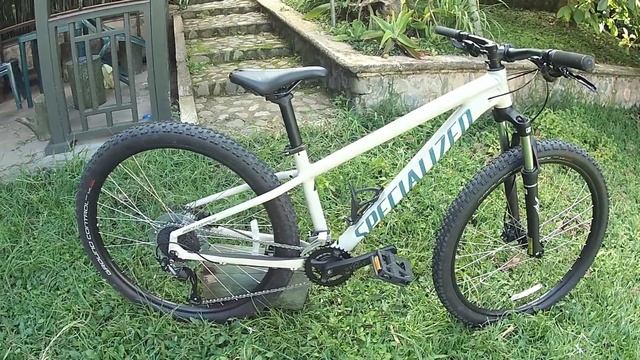 Specialized Rockhopper Sport. смотреть онлайн