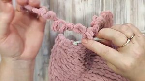 Красивая обвязка плюшевого пледа из Ализе Пуффи Файн узором "Веер"