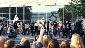 Metallica - "Sad but true" играют более 350 музыкантов