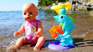 Беби Бон на пляже и Свинка Пеппа в песочнице. Игры для детей на улице. Видео песок