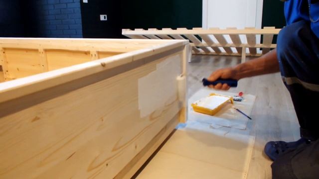 Кровать из досок своими руками (2ч. основание для матраса, подъемный механизм, покраска) смотреть онлайн