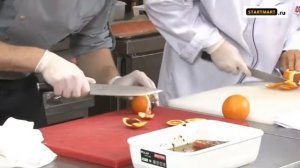 Маринованный тунец с рукколой и апельсином