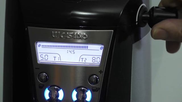 Using and programming the Casadio Enea On demand coffee bean grinder смотреть онлайн