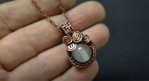 Кулон из медной проволоки и бусины в технике Wire Wrap. МК