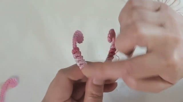 Обвязка "чешуя" на шнурах и листиках - приемы вязания крючком. Irish Crochet Lace.