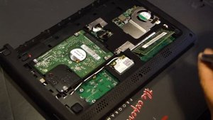 ACER ASPIRE ONE D257 Netbook 2GB Memory Upgrade and Keyboard Swap