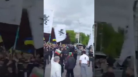 Болгары под Газманова освистали митинг украинцев в Софии