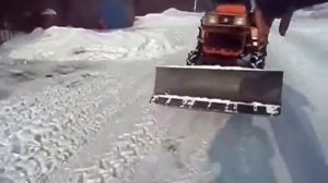 Наш первый трактор Кубота bulltra b1-17 был куплен в 2011 году, а продали в 2017 году. Трактор b1-1