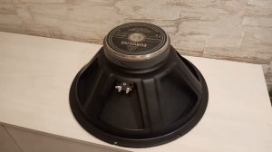 Динамик 18SW1600D8 от сабвуфера Behringer Eurolive B1800X PRO