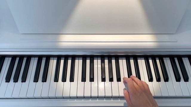 Фортепиано. Урок 5. Диезы, бемоли и как они пишутся. смотреть онлайн