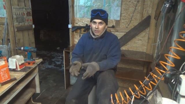 обустраиваю мастерскую