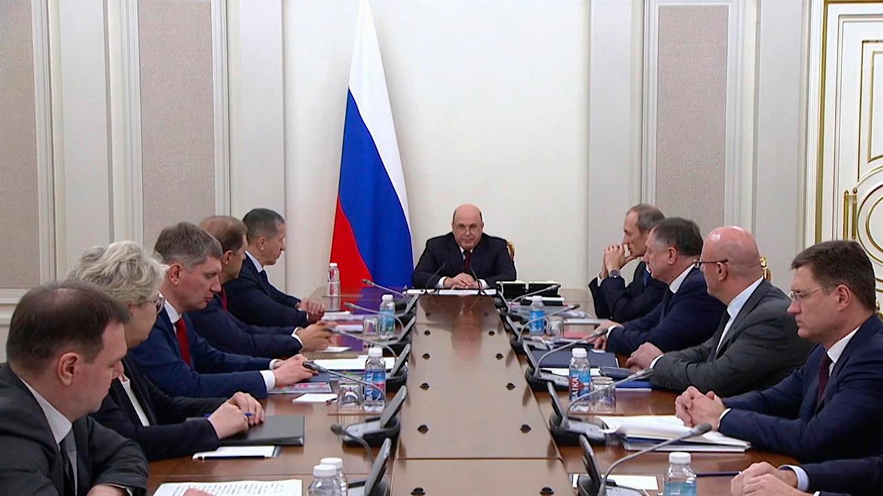 Почти четыре миллиарда рублей на закупку медицинских автомобилей выделят регионам до конца года