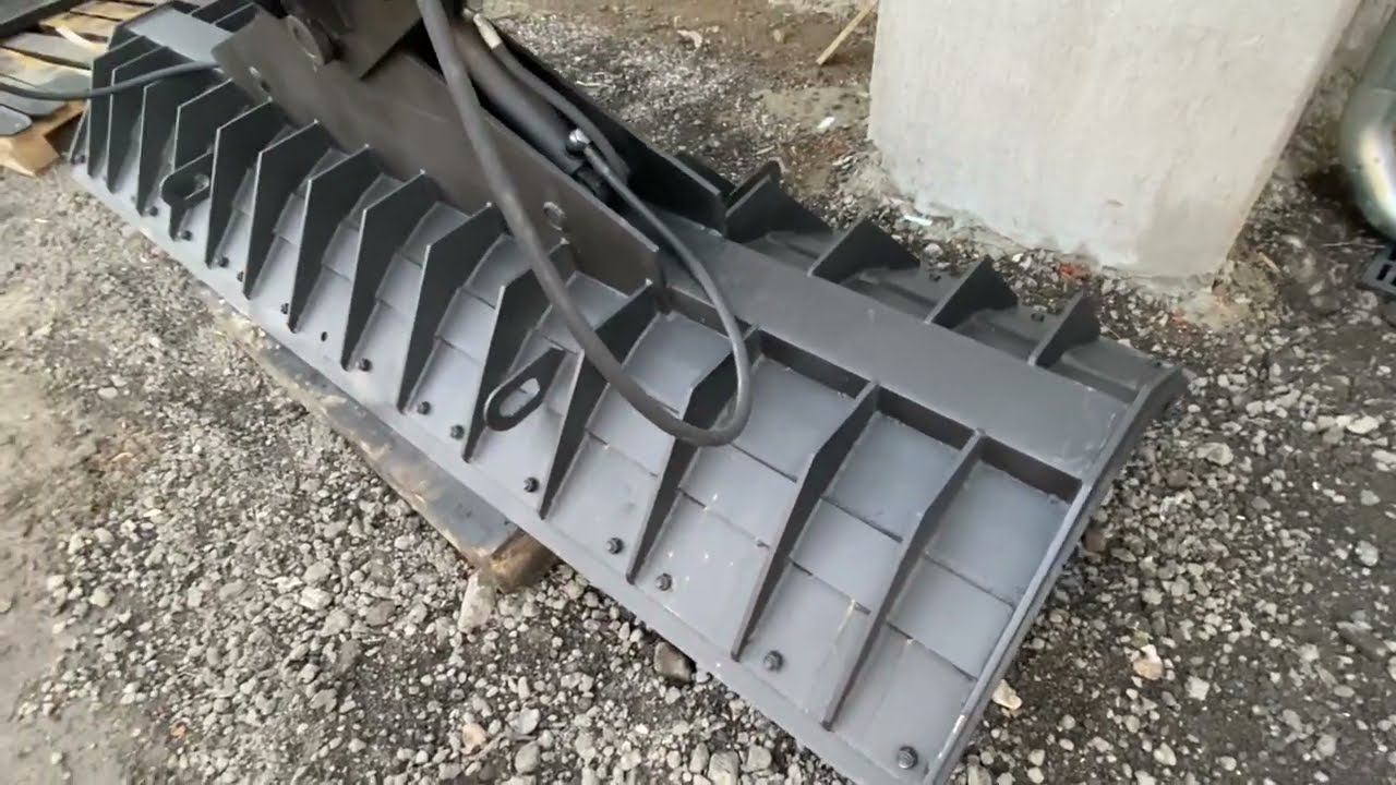 Усиленный отвал на фронтальный погрузчик для снега смотреть онлайн