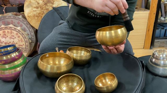 Поющая чаша полукованая, диаметр 13 см смотреть онлайн