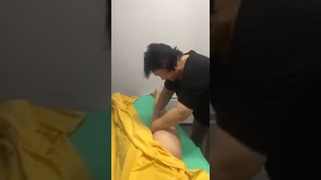 Антицеллюлитный массаж бёдер и ягодиц..