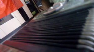 простая мелодия на гармошке.