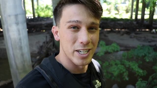 I'm NEVER Searching This River Again...(drugs + skeleton) смотреть онлайн