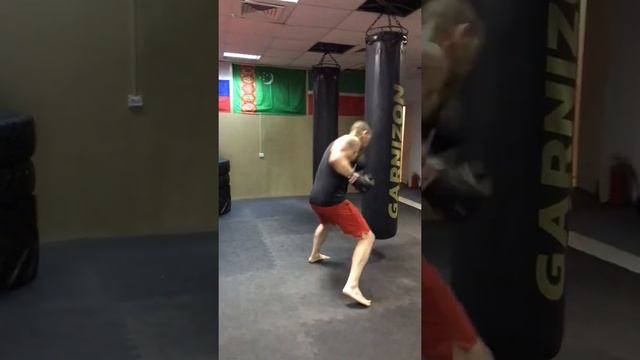 Работа на мешке руками смотреть онлайн