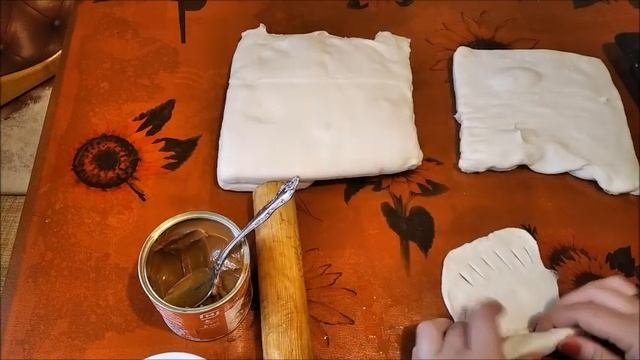 Рогалики с варёной сгущенкой