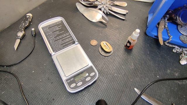 Нашел серебро монеты и часы OMEGA смотреть онлайн