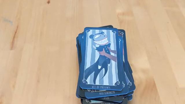 Tarot Deck Review: The Nightmare Before Christmas Tarot