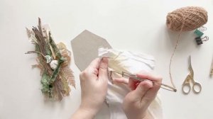 Выбивка по ткани как необычный декор основы работы