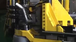 Гибка трубы с использованием формовочной оснастки. Трубогиб CNC90MS-10AE
