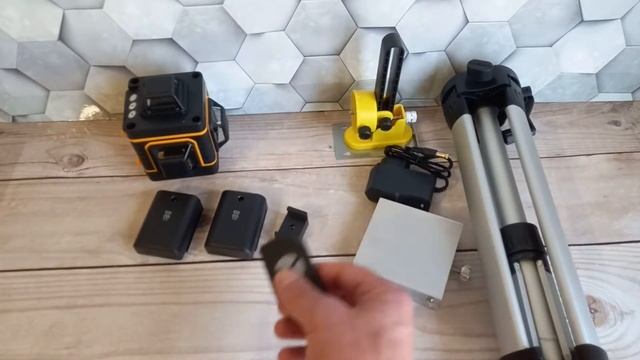 Лазерный уровень нивелир лазер 4х360 градус 4D 16 лучей линий зелёный луч SMART G-16-360RT 4Д смотреть онлайн