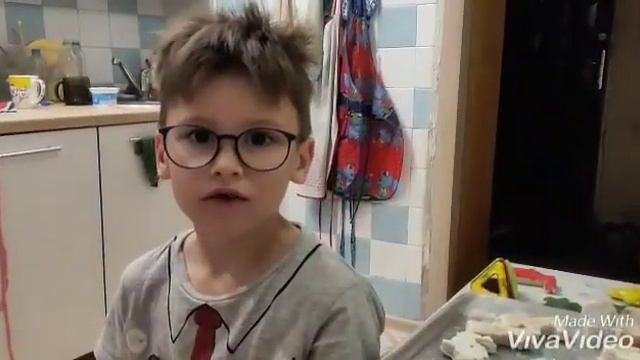 Дима Зебрев, елочные игрушки из теста