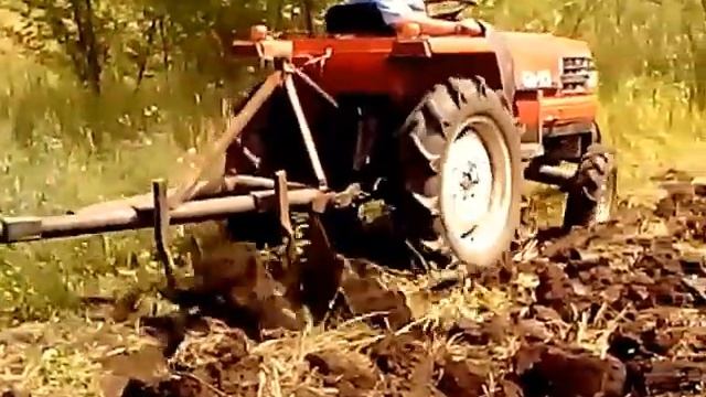 Самодельный дисковый плуг. Пробная вспашка смотреть онлайн