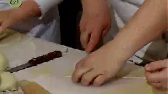 Детское меню. Пельмени со шпинатом смотреть онлайн