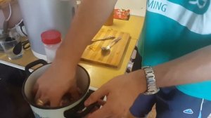 Куриный шашлык в медовом маринаде.