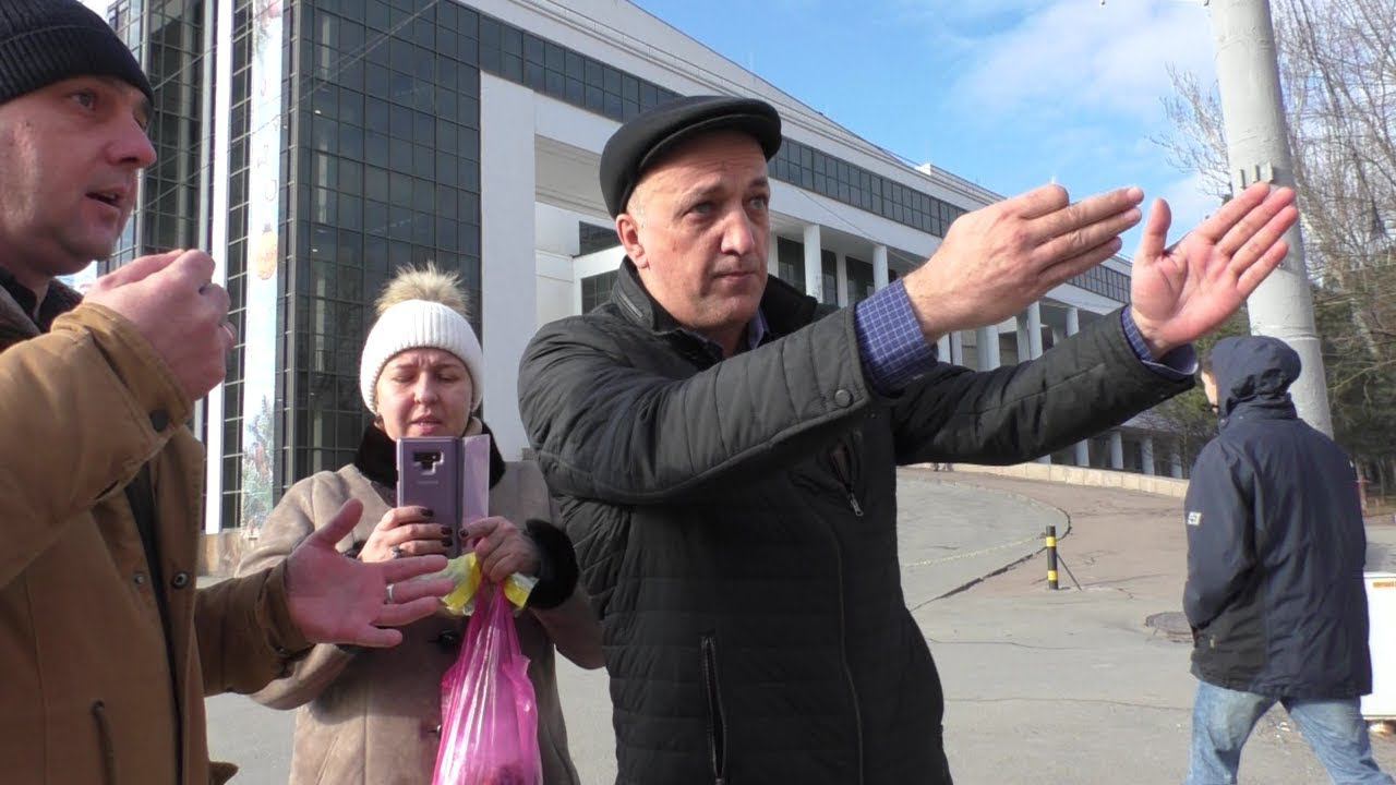 Ростов-на-Дону. #1. Тротуарные драмы. Запугивание, связи и ягуар не помогли.